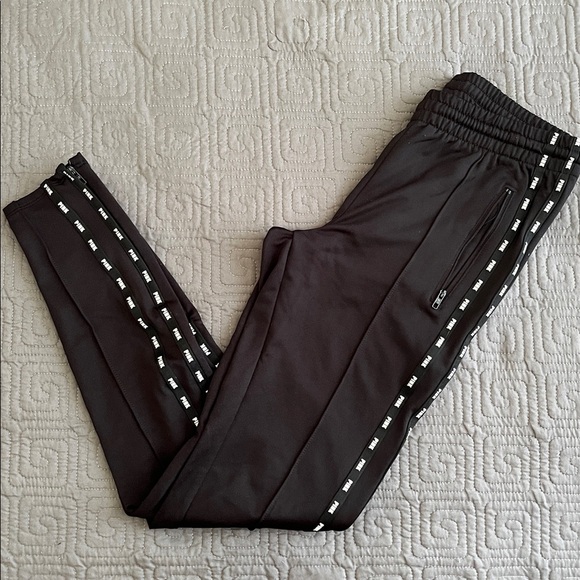 PINK Active Black Sweatpants - Picture 1 of 6